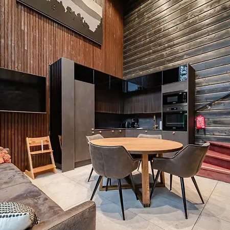 Komia Pieni By Aavalevi * Levi