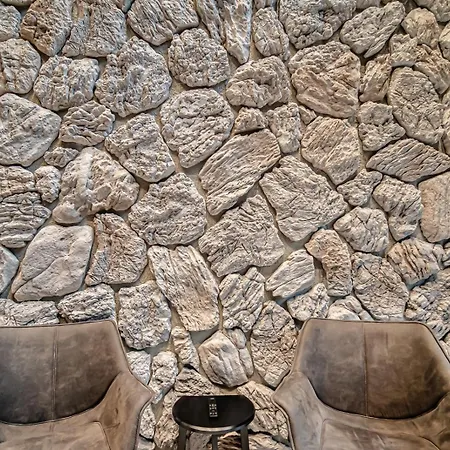 Komia Pieni By Aavalevi